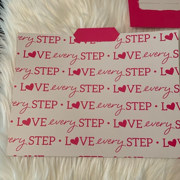 New Thirty-One Pink & White Consultant Supplies Document Holder - Picture 8 of 10